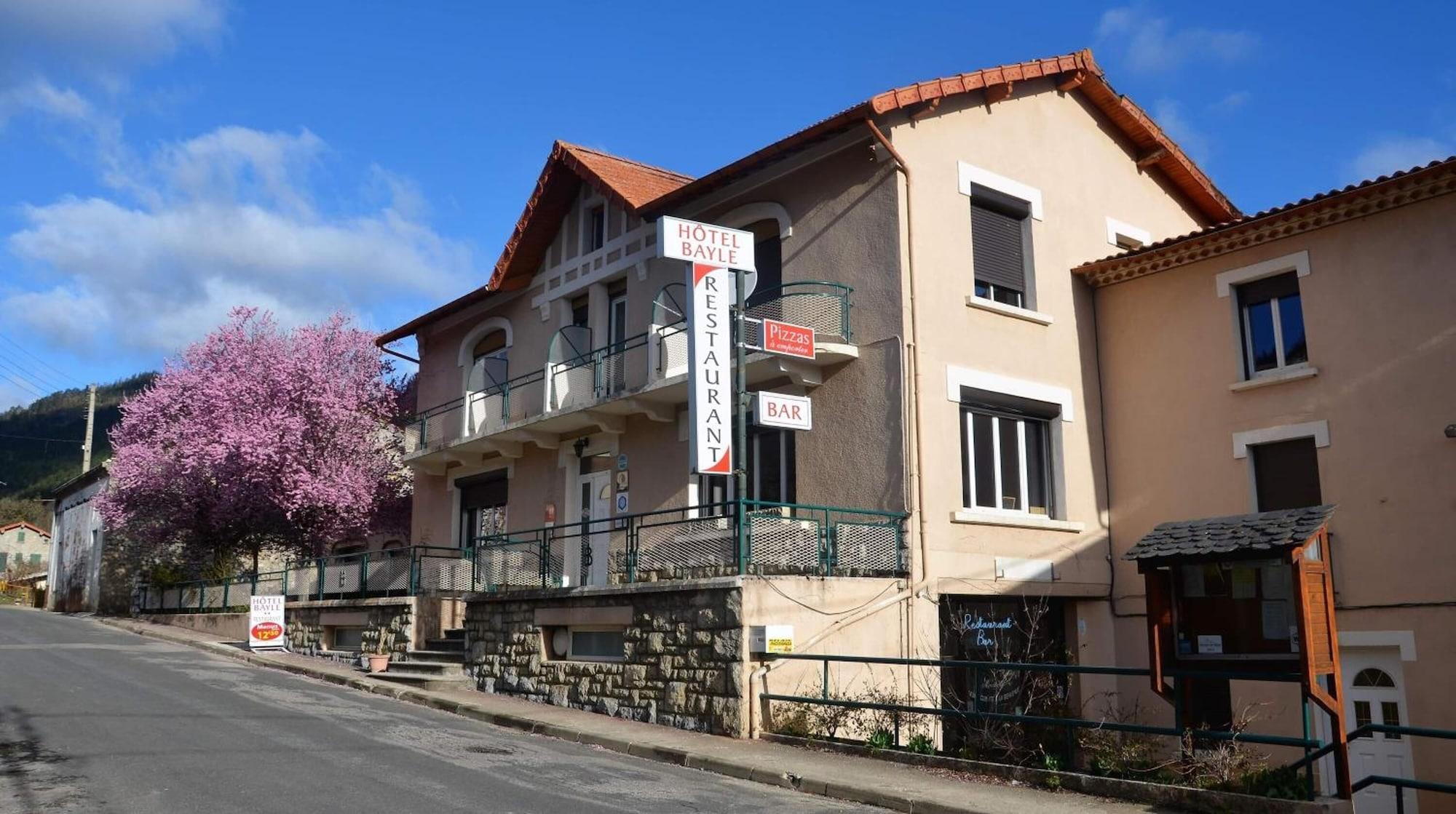 Vista Exterior Hotel Bayle