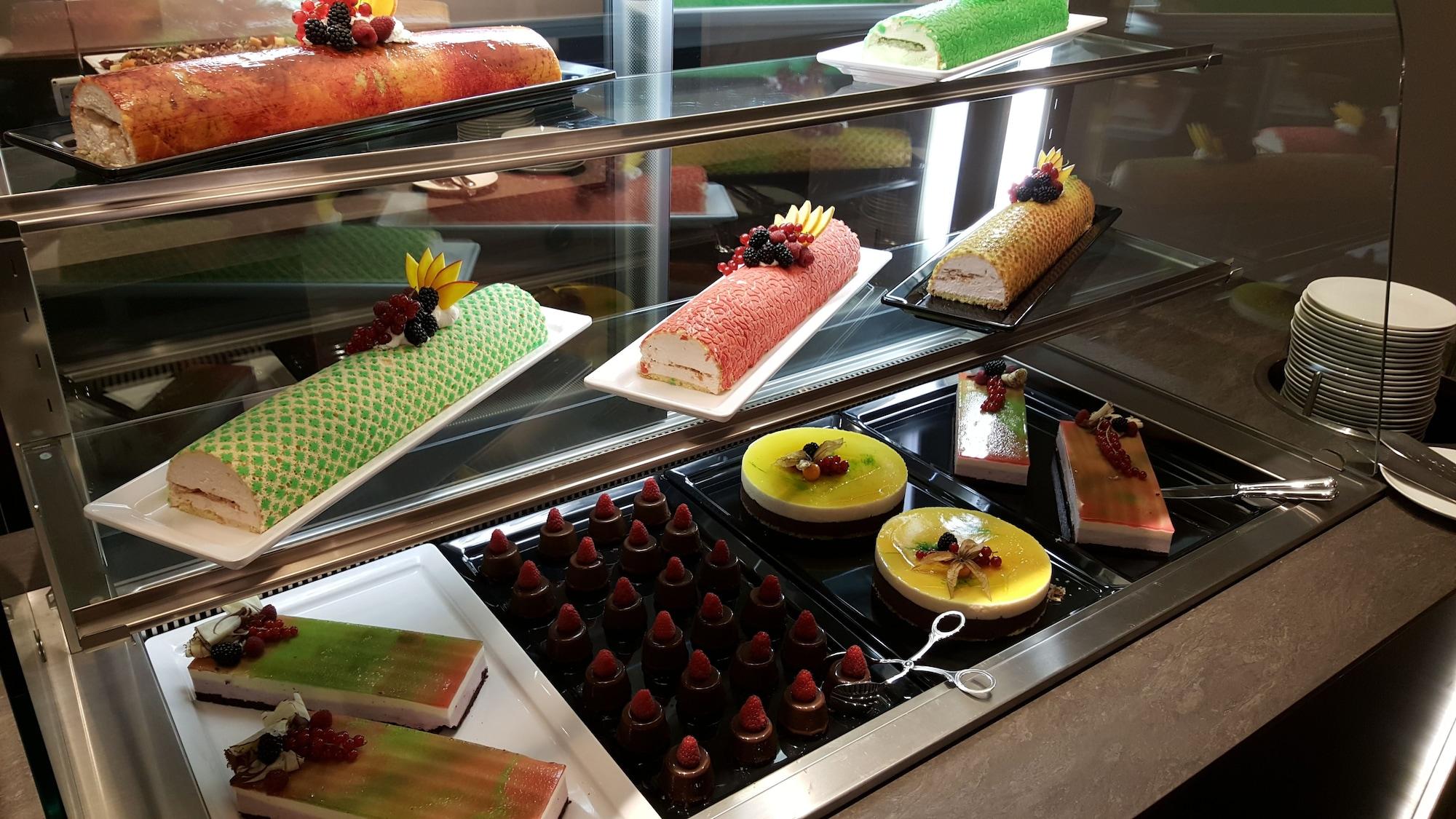 Restaurant A.Roma Lifestyle Hotel