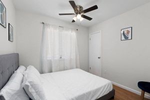 Alquiler Vacacional - Charming Cul-De-Sac 3-bedroom. Peaceful neighborhood yet close to everything.