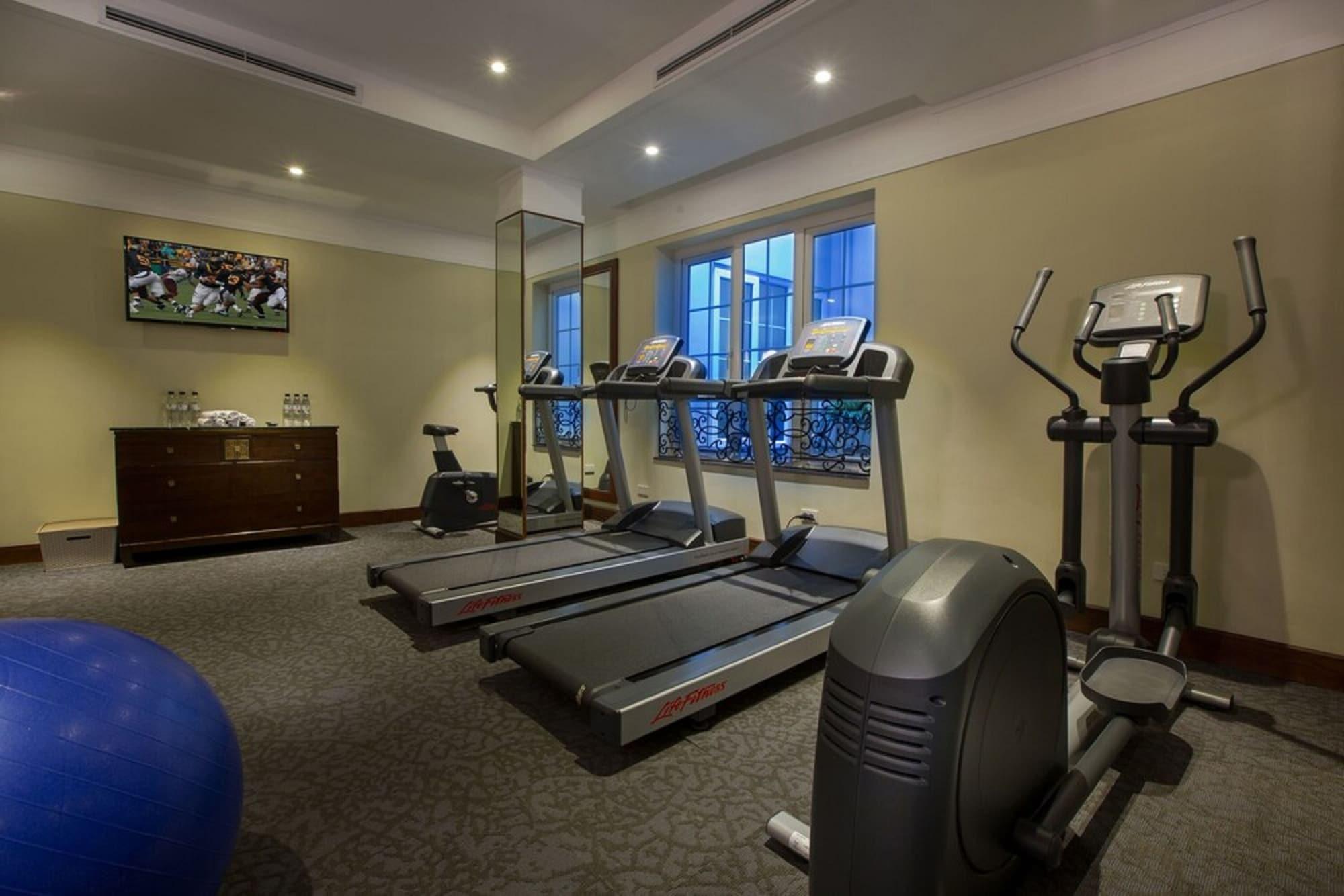 Gimnasio Hanoi E Central Hotel