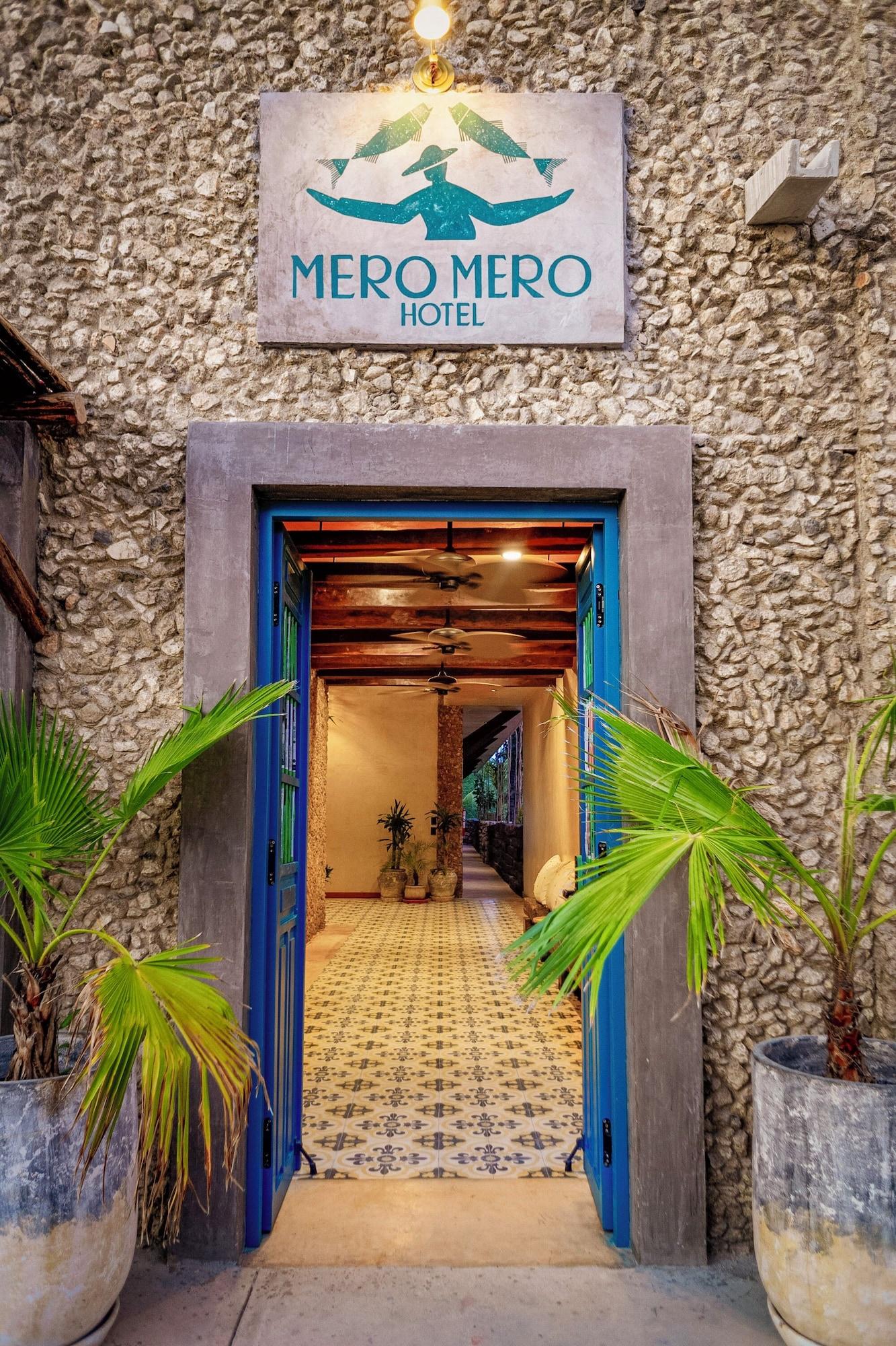 Varios Mero Mero Hotel