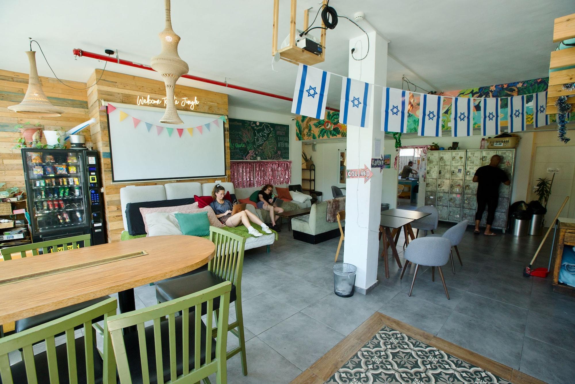 Vista Lobby Jungle Jaffa Hostel Age 18 to 45