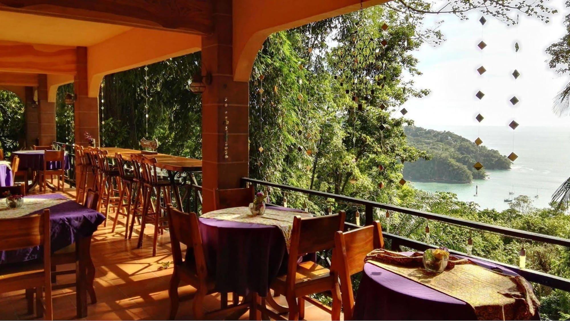 Restaurant Mango Moon Villa