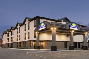 Alojamiento - Days Inn by Wyndham Toronto East Lakeview