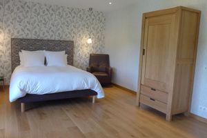 Alojamiento - 5 Bedroom Bed & breakfast in Combourg
