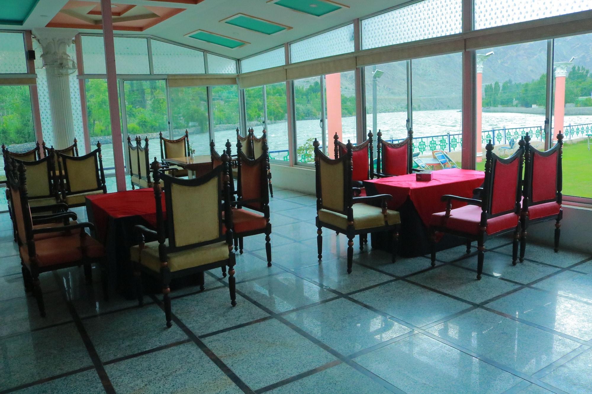 Restaurant canopy nexus