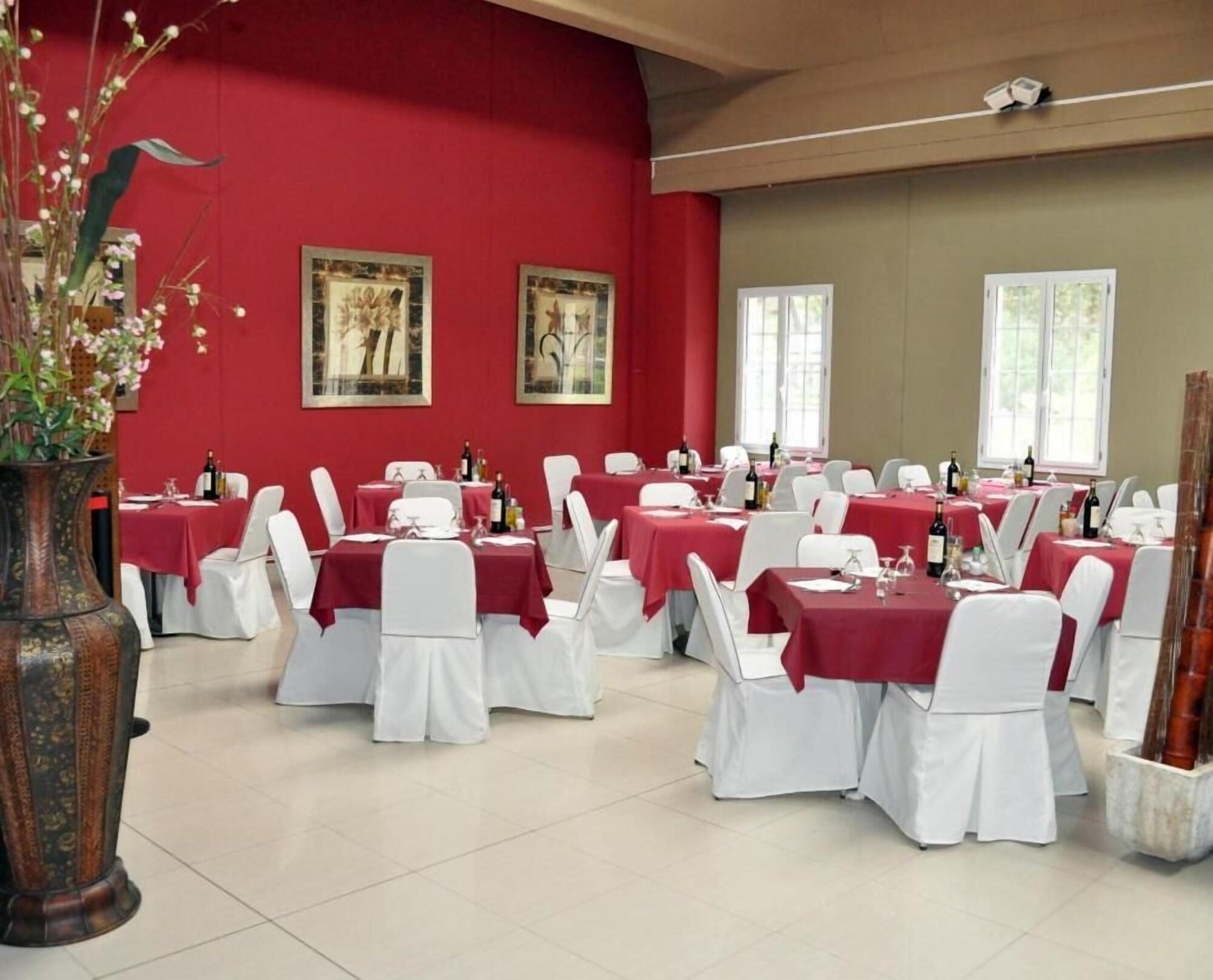 Salón de Baile Balneario de Cofrentes