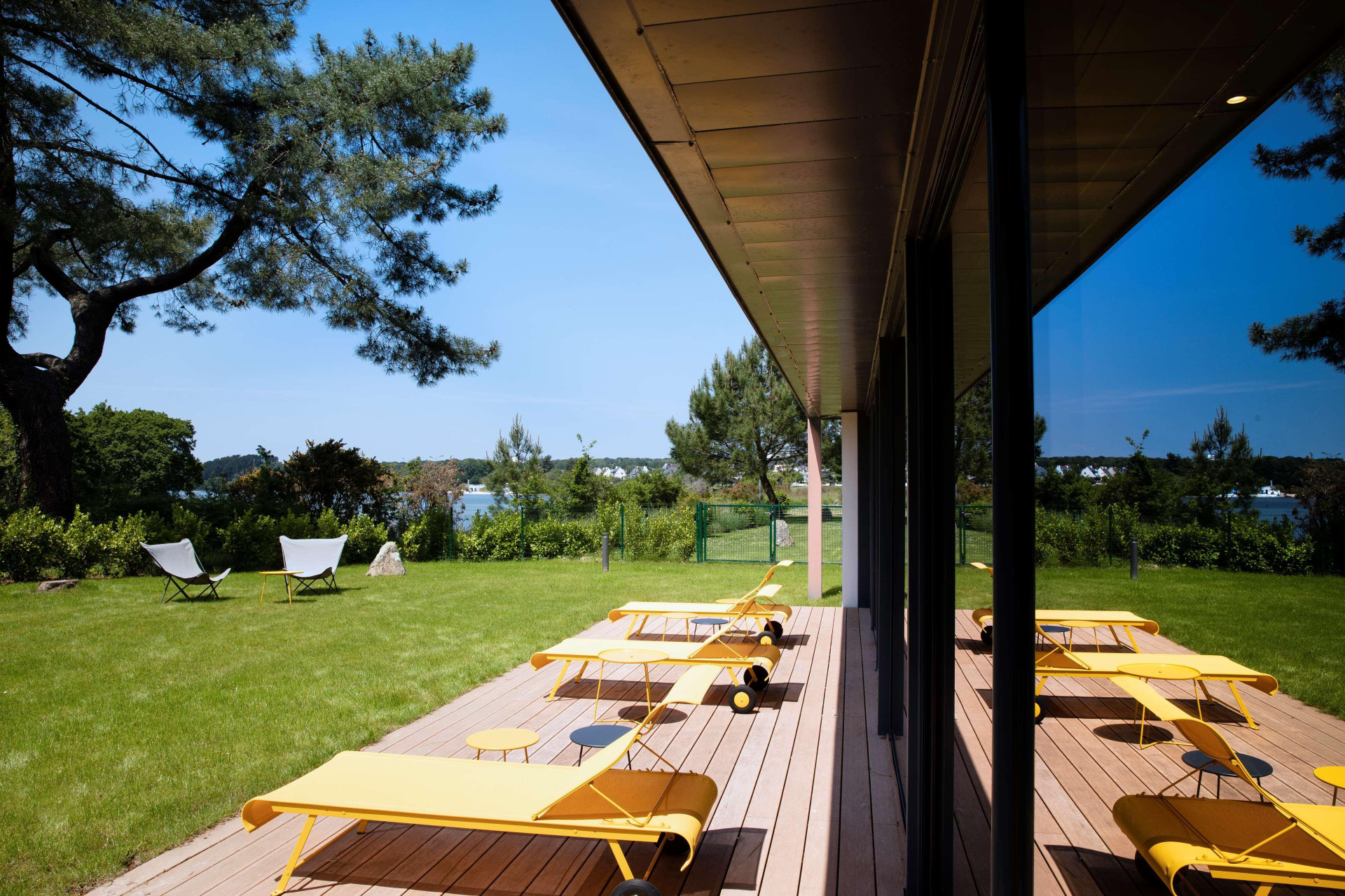 Vista Piscina Best Western Plus Hotel Les Rives Du Ter