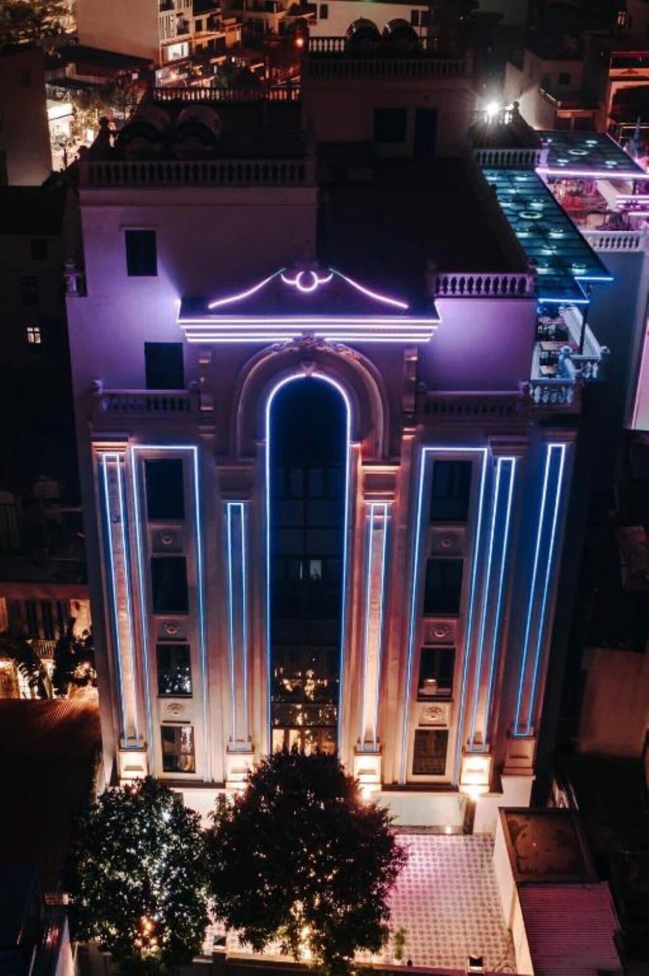 Vista Exterior Diamond Hotel