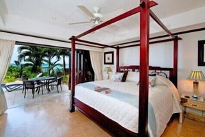 Alquiler Vacacional - 1 bedroom Beachfront Condo, small pool, gorgeous sea view