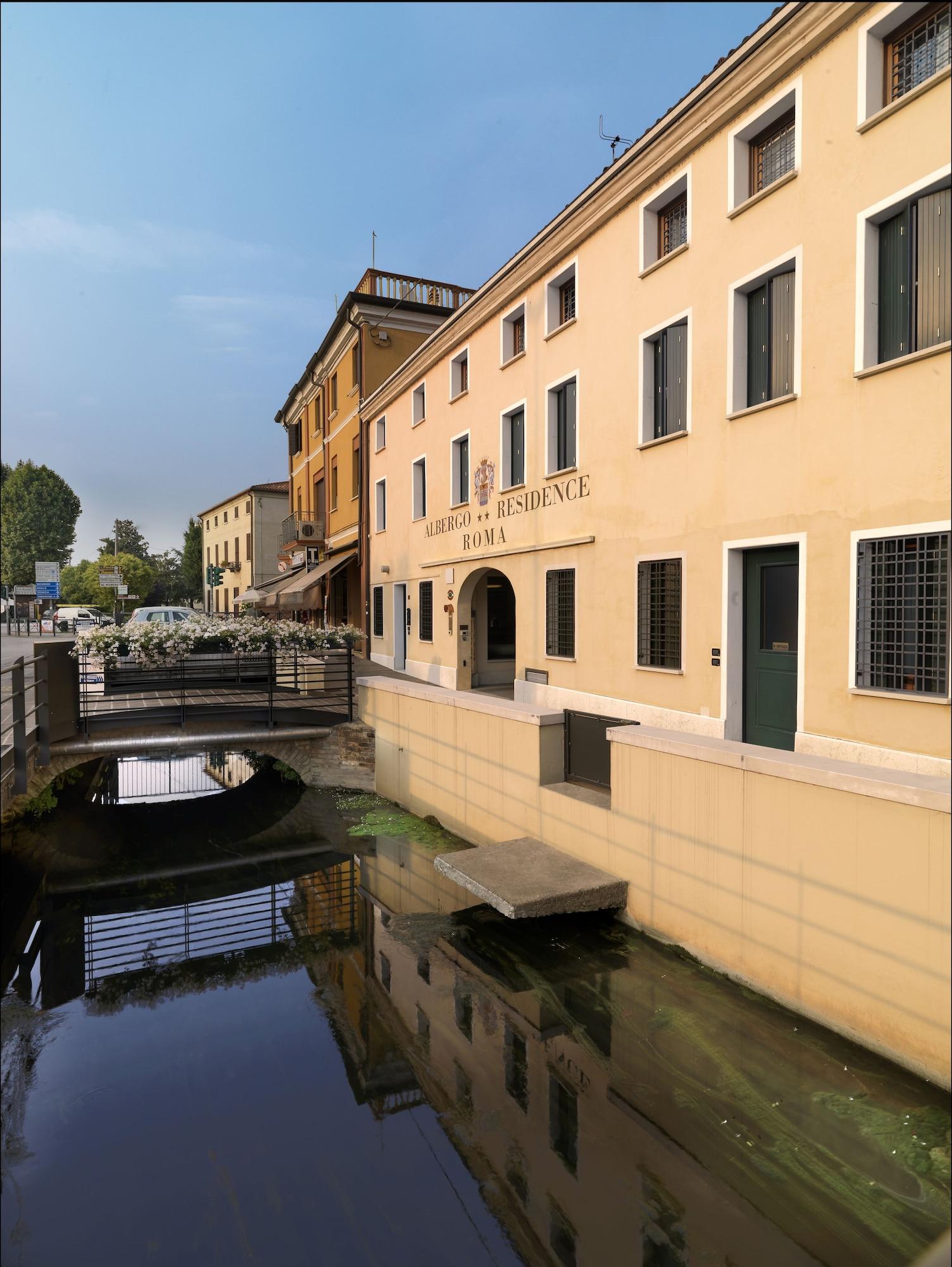 Vista Exterior Hotel Roma