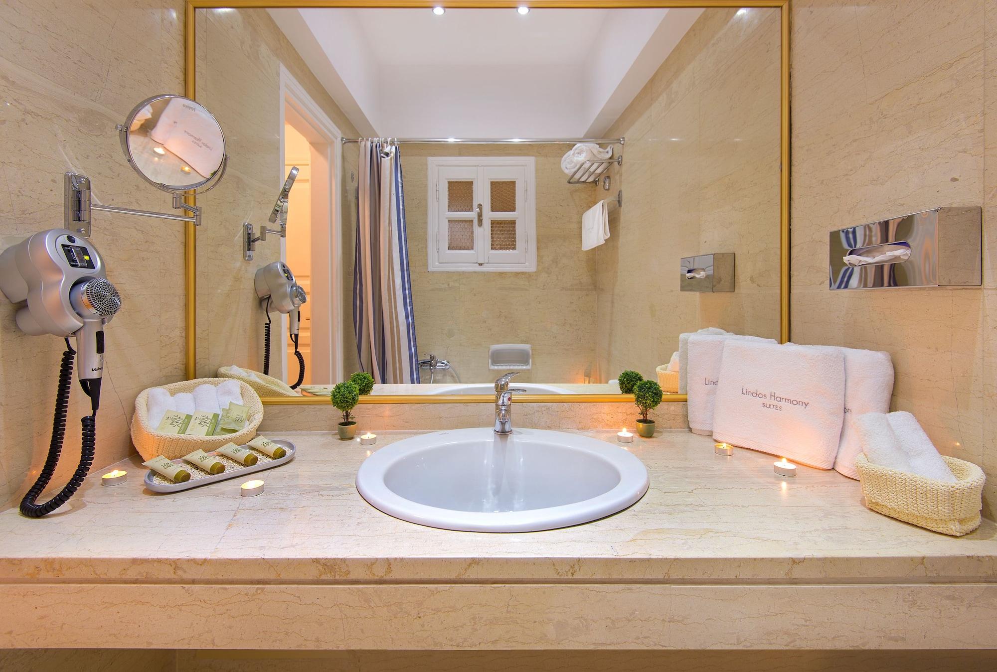Equipamiento de Habitación Lindos Harmony Suites