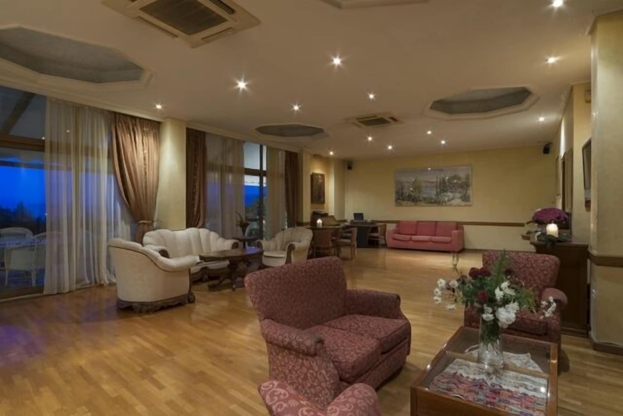 Vista Lobby Delphi Palace