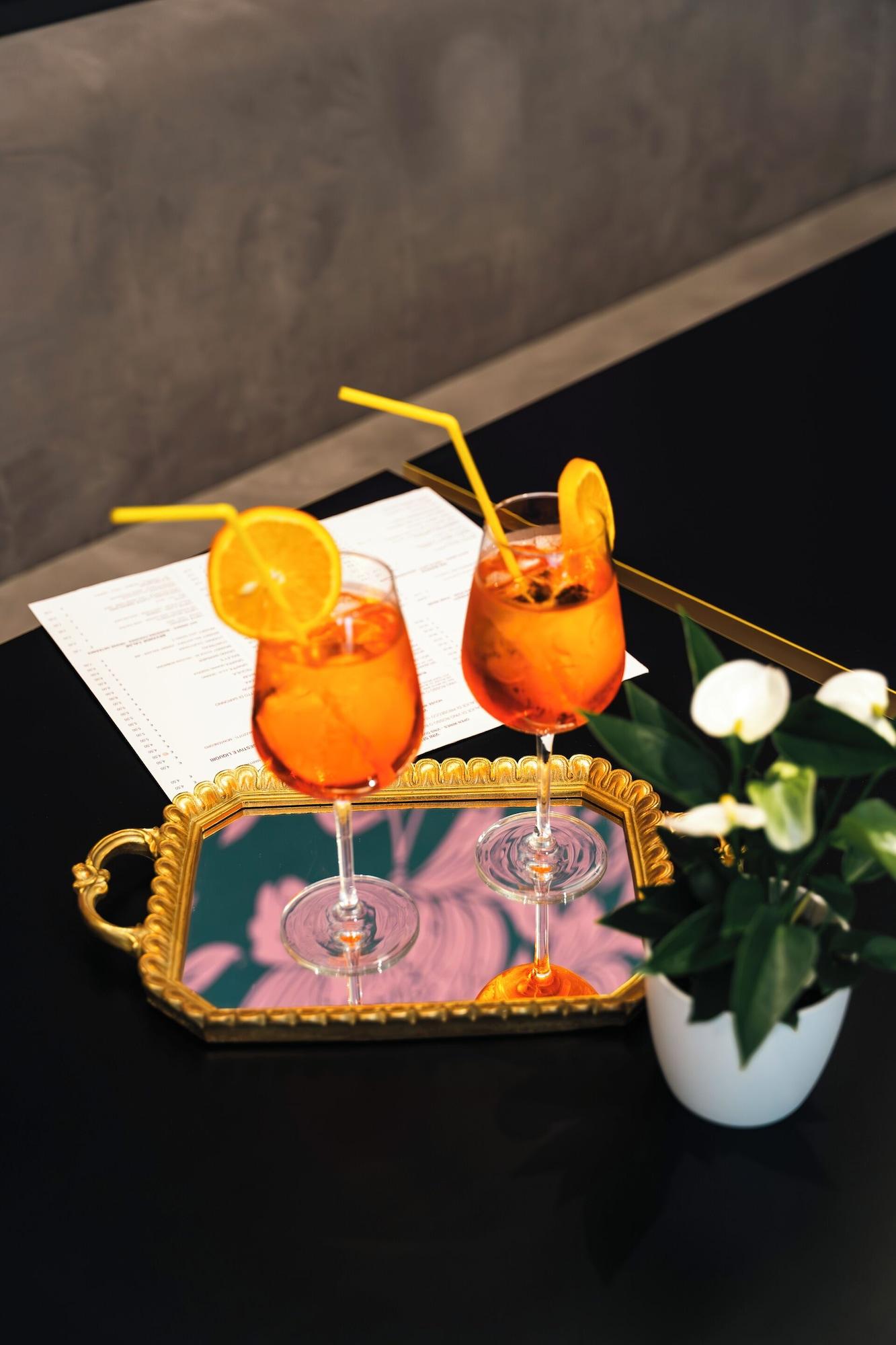 Bar/Salón Cavour 30TRE - Hotel Moderno