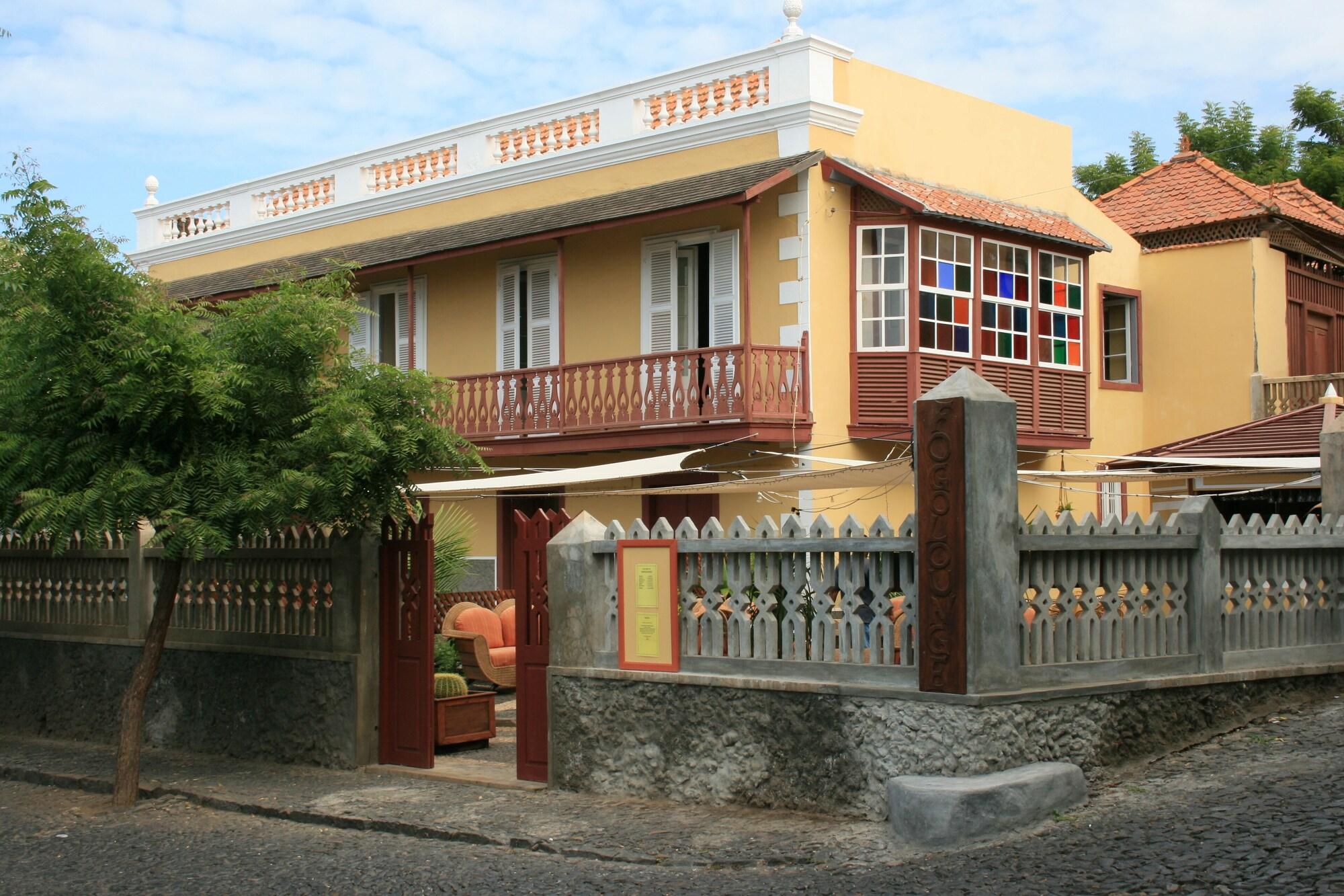 Vista Exterior The Colonial Guest House