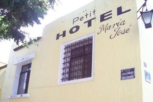 Hotel Petit Maria Jose