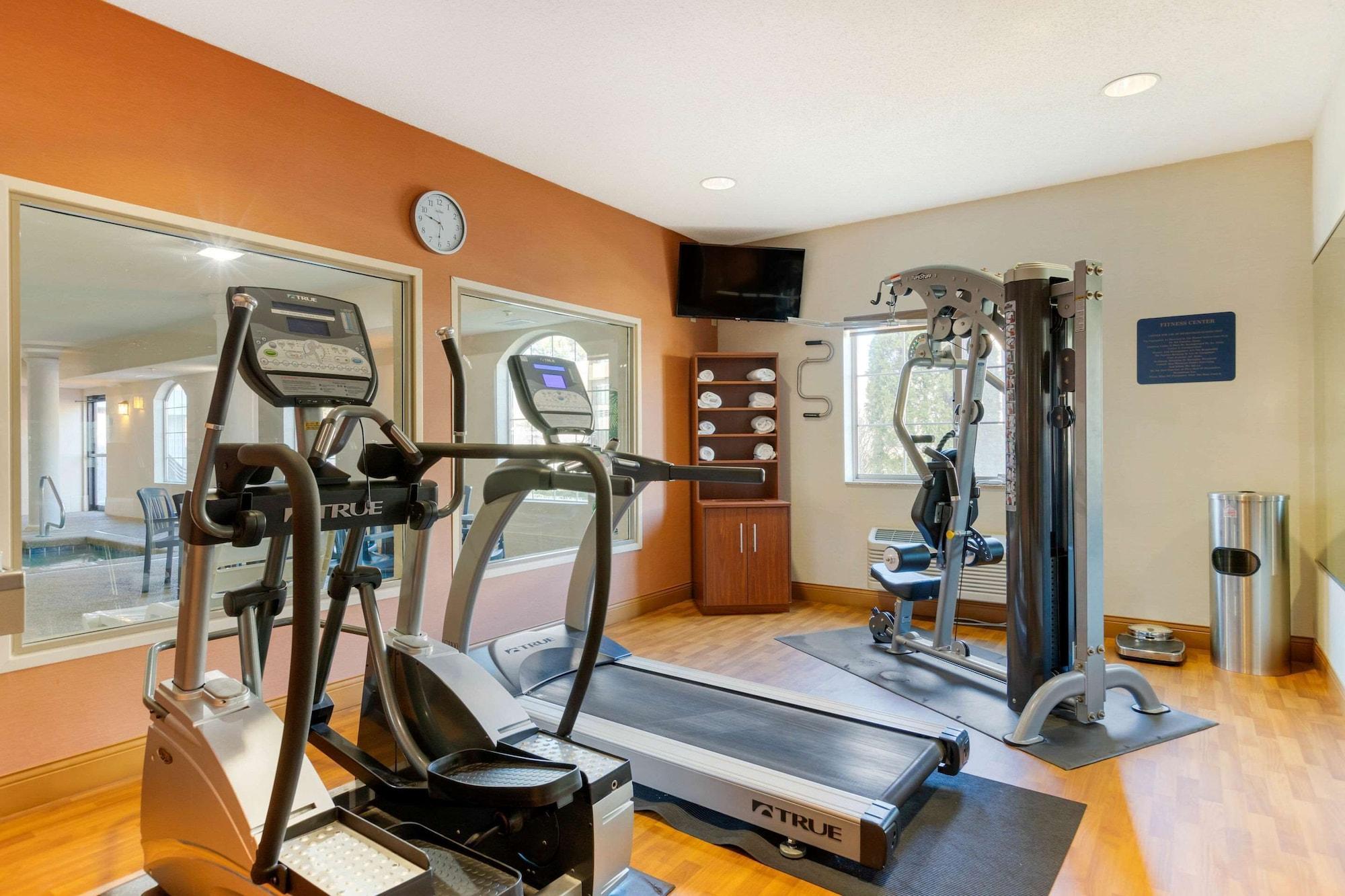 Gimnasio Comfort Suites Stevensville - St. Joseph