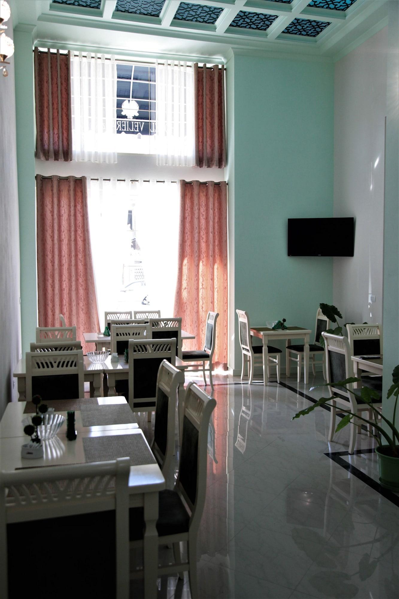 Bar/Salón Hotel Veliera