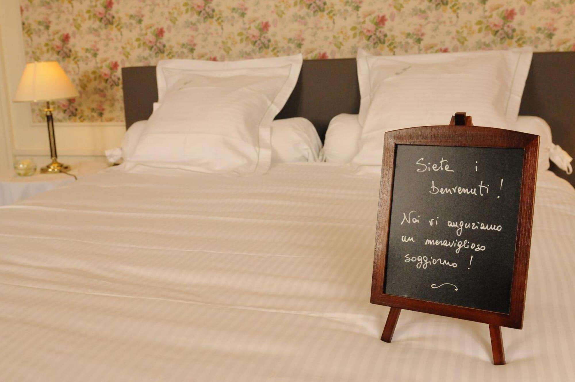 Varios Fine Fleur Bed & Breakfast