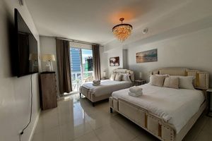 Alquiler Vacacional - ICON Brickell • High Floor • Balcony Skyline View • Lux Spa & Hotel Amenities