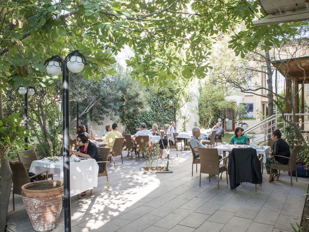 Varios Berksoy Hotel