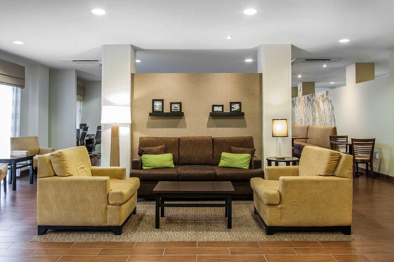 Vista Lobby Sleep Inn & Suites Devils Lake