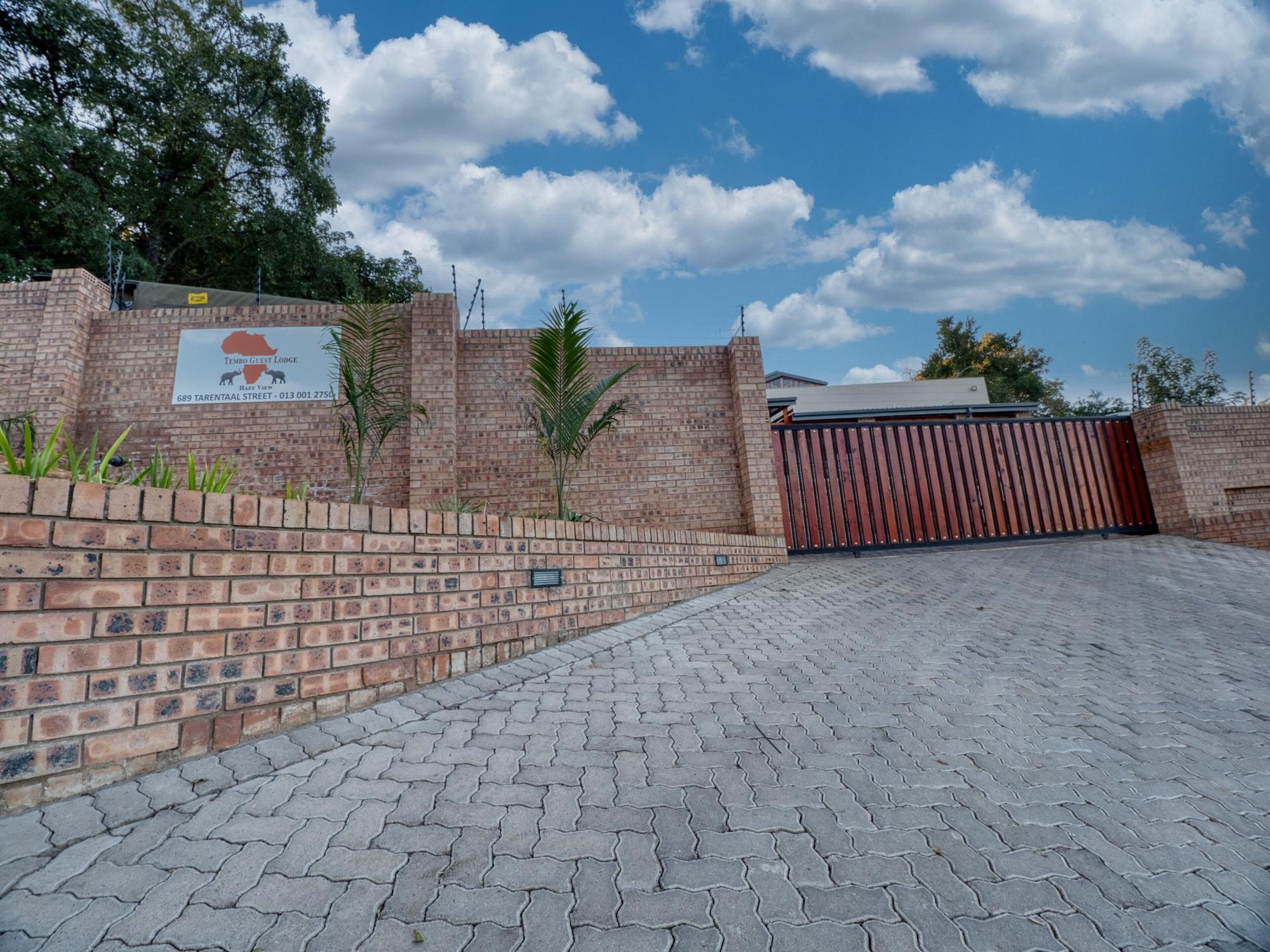 Vista Exterior Tembo Guest Lodge