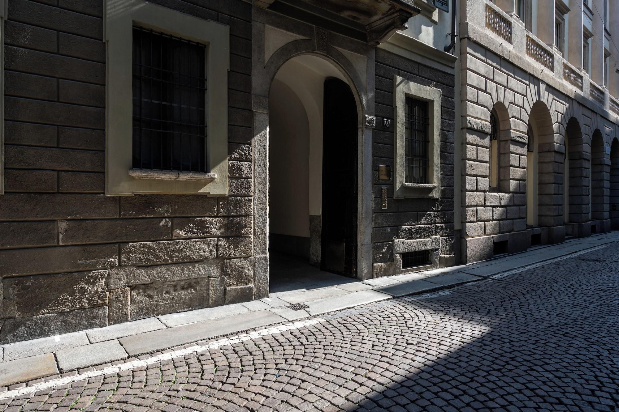 Vista Exterior Bagutta Suites