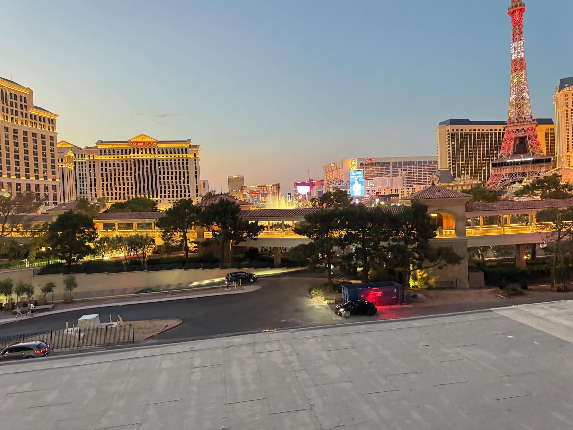 Habitación LVStripHouse Condos Sleeps up to 14