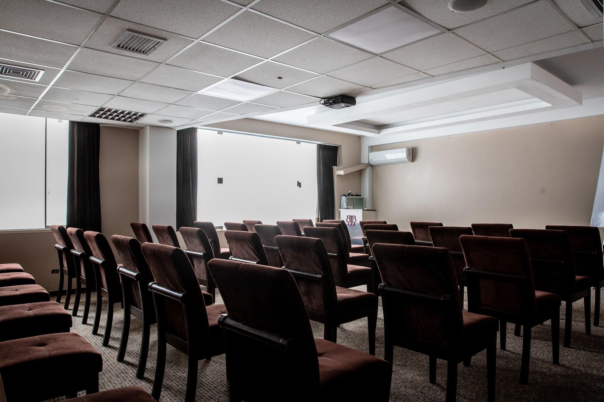 Sala de Reuniones Hotel Roswal