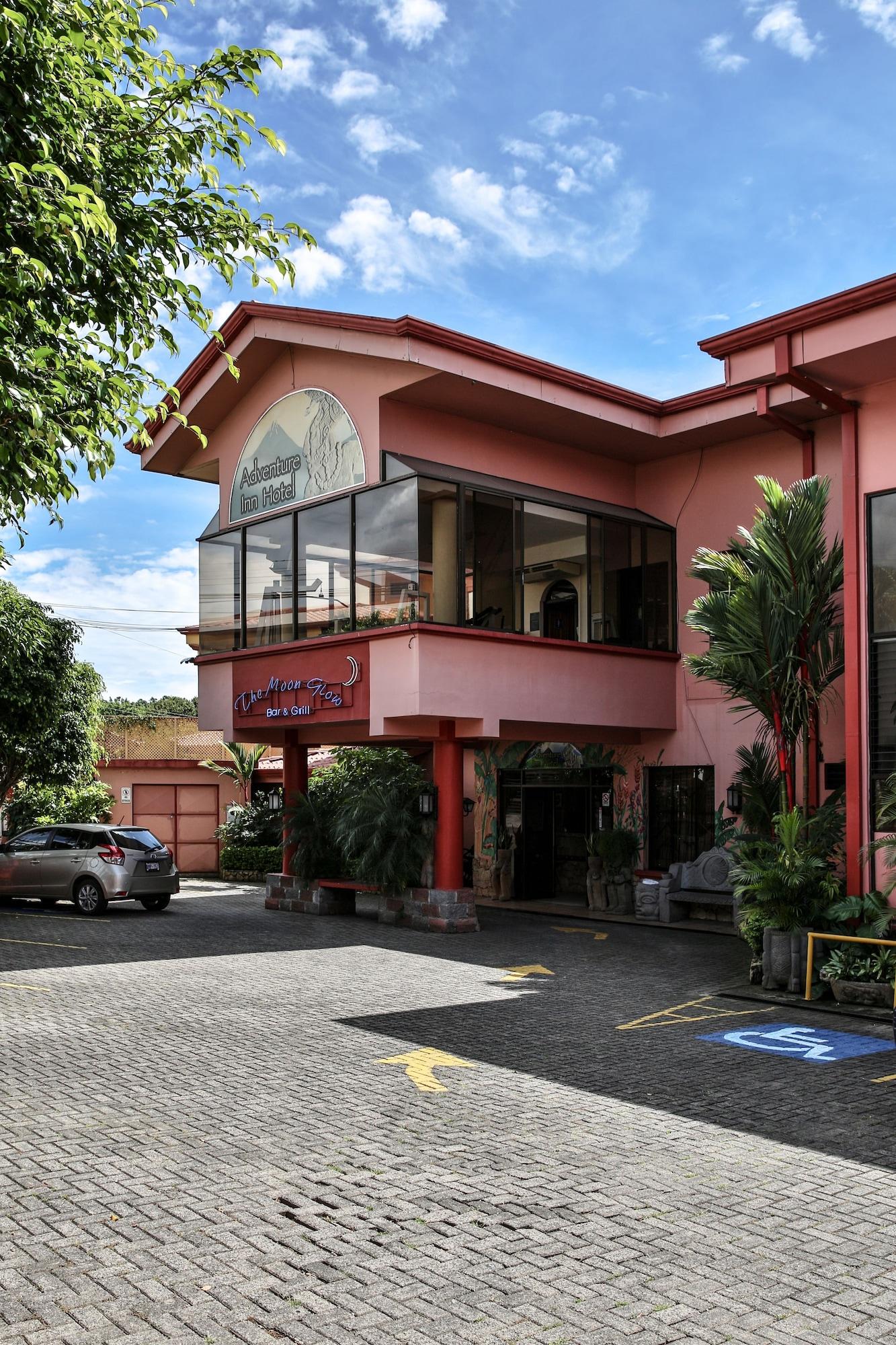 Vista Exterior Adventure Inn