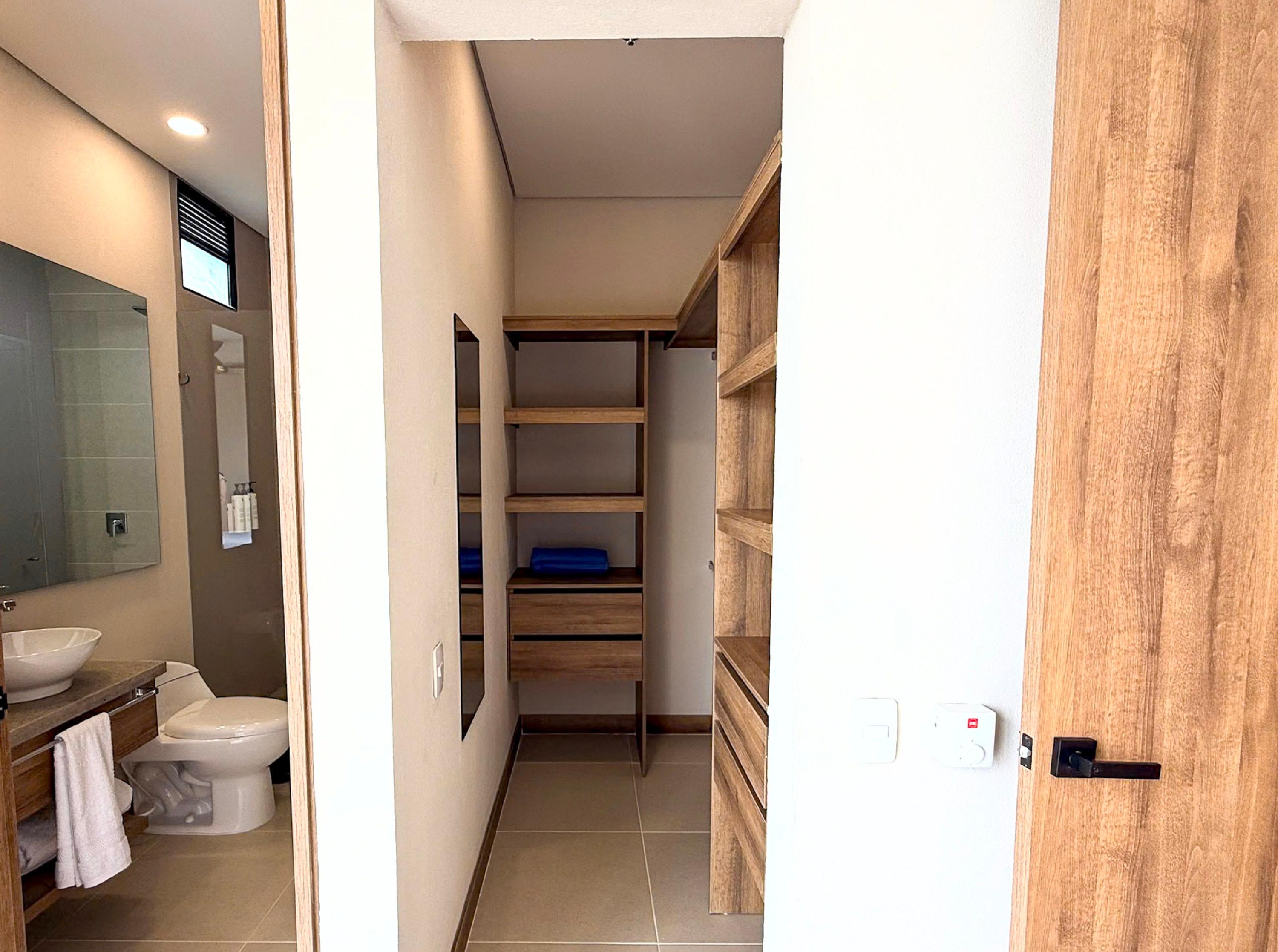 Baño Nuruma Suites by Avia Suites