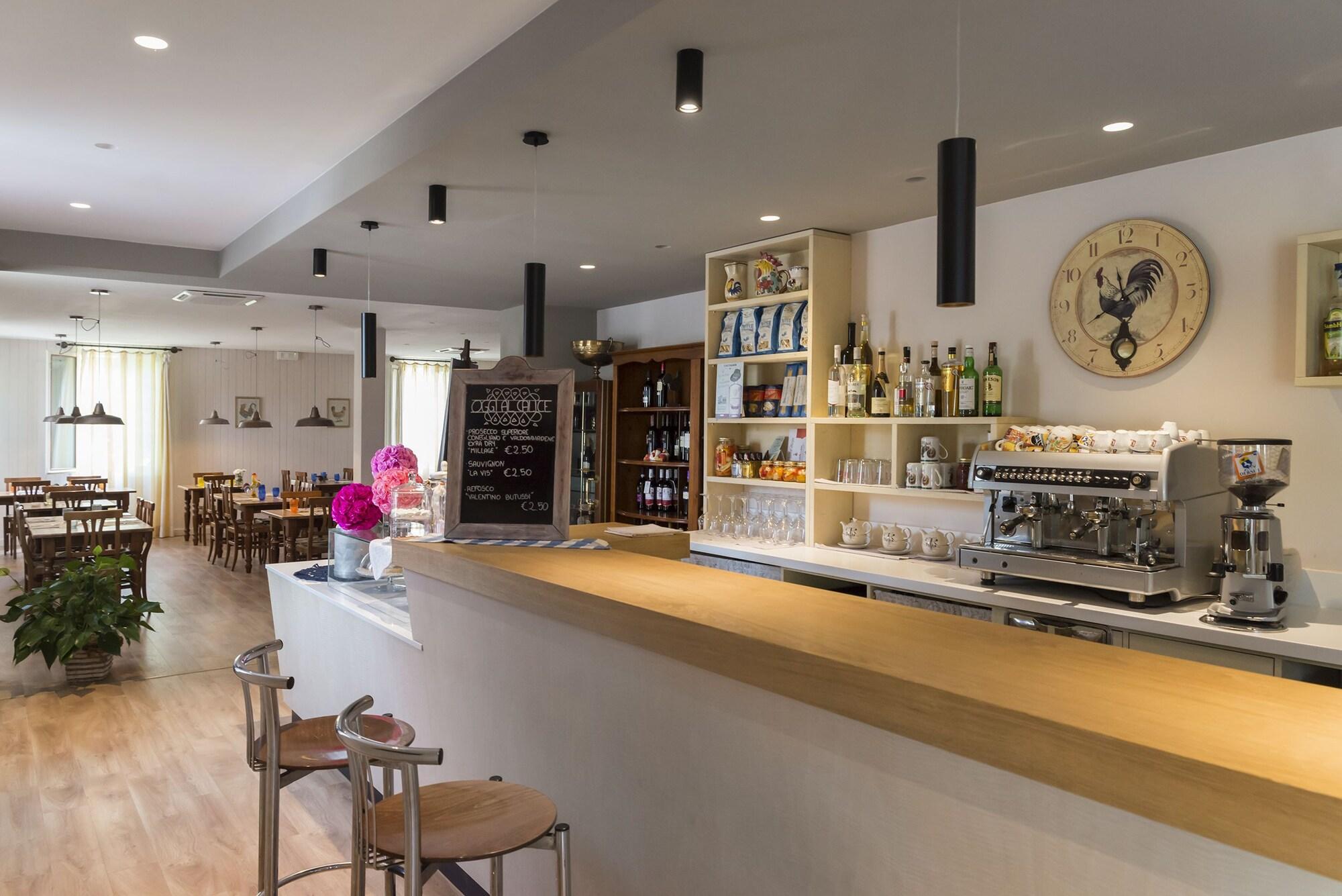 Bar/Salón Hotel Ristorante Al Gallo