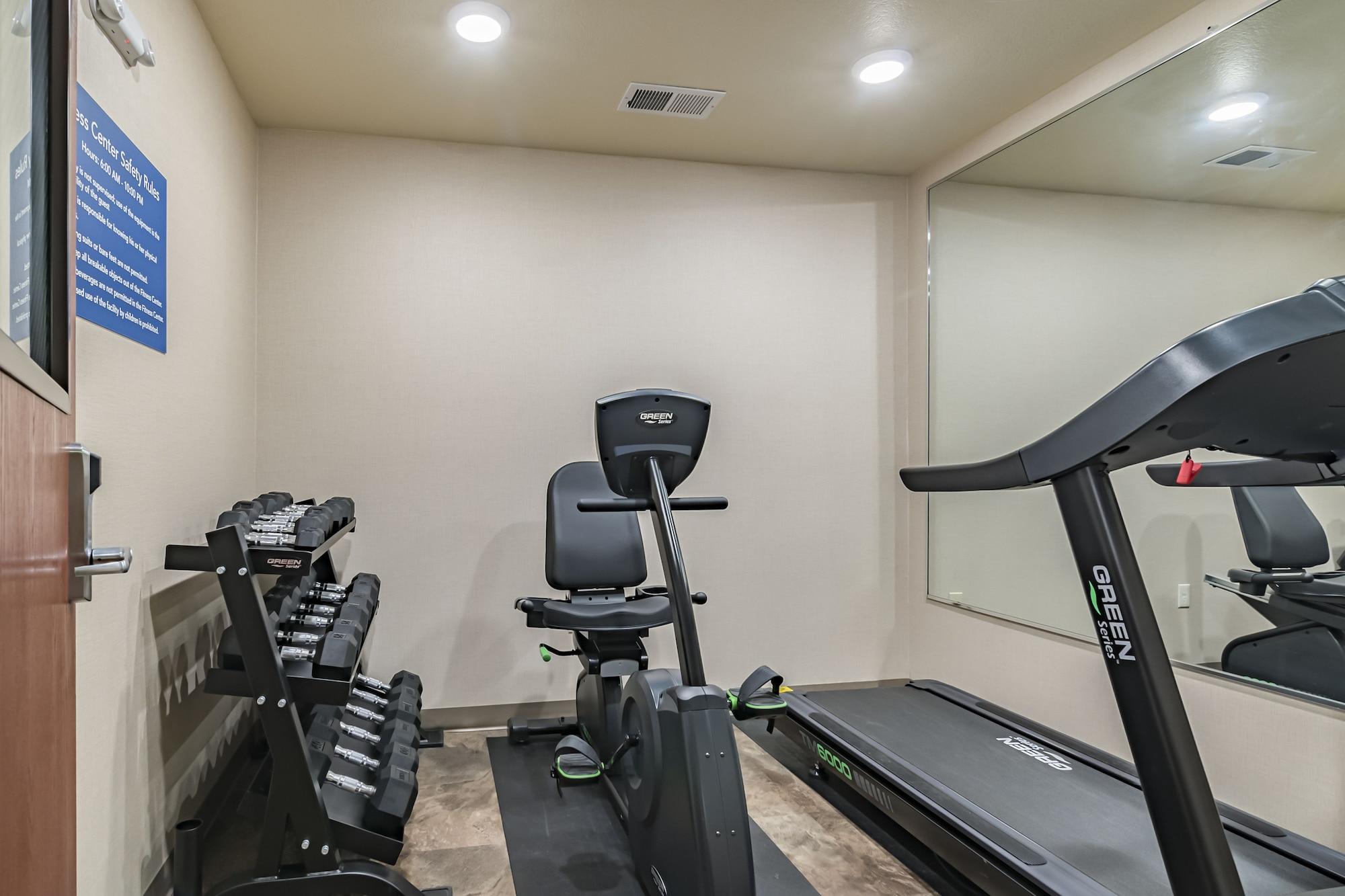 Gimnasio Cobblestone Inn & Suites - Lamoni
