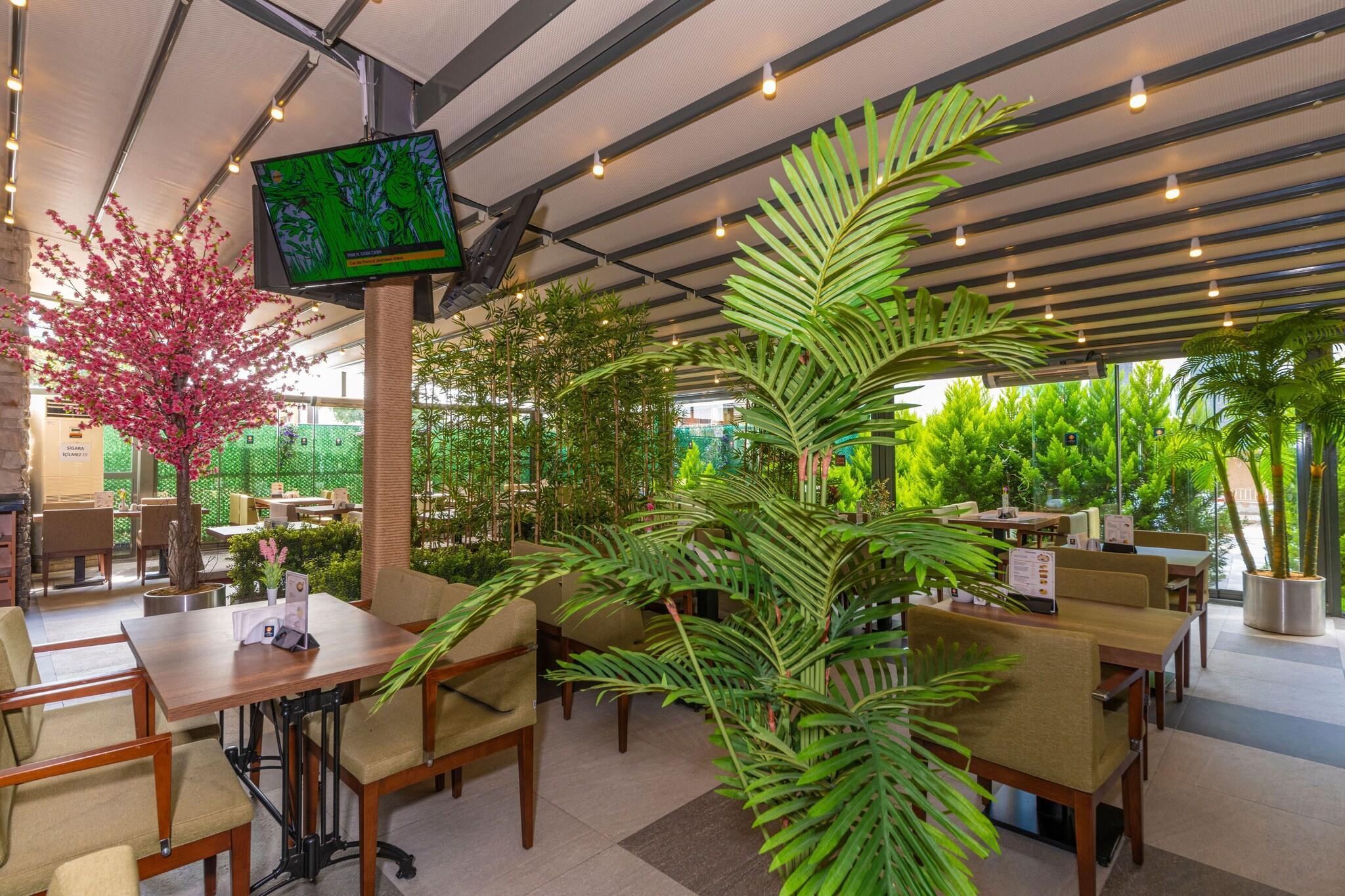 Restaurant Land Park Hotel