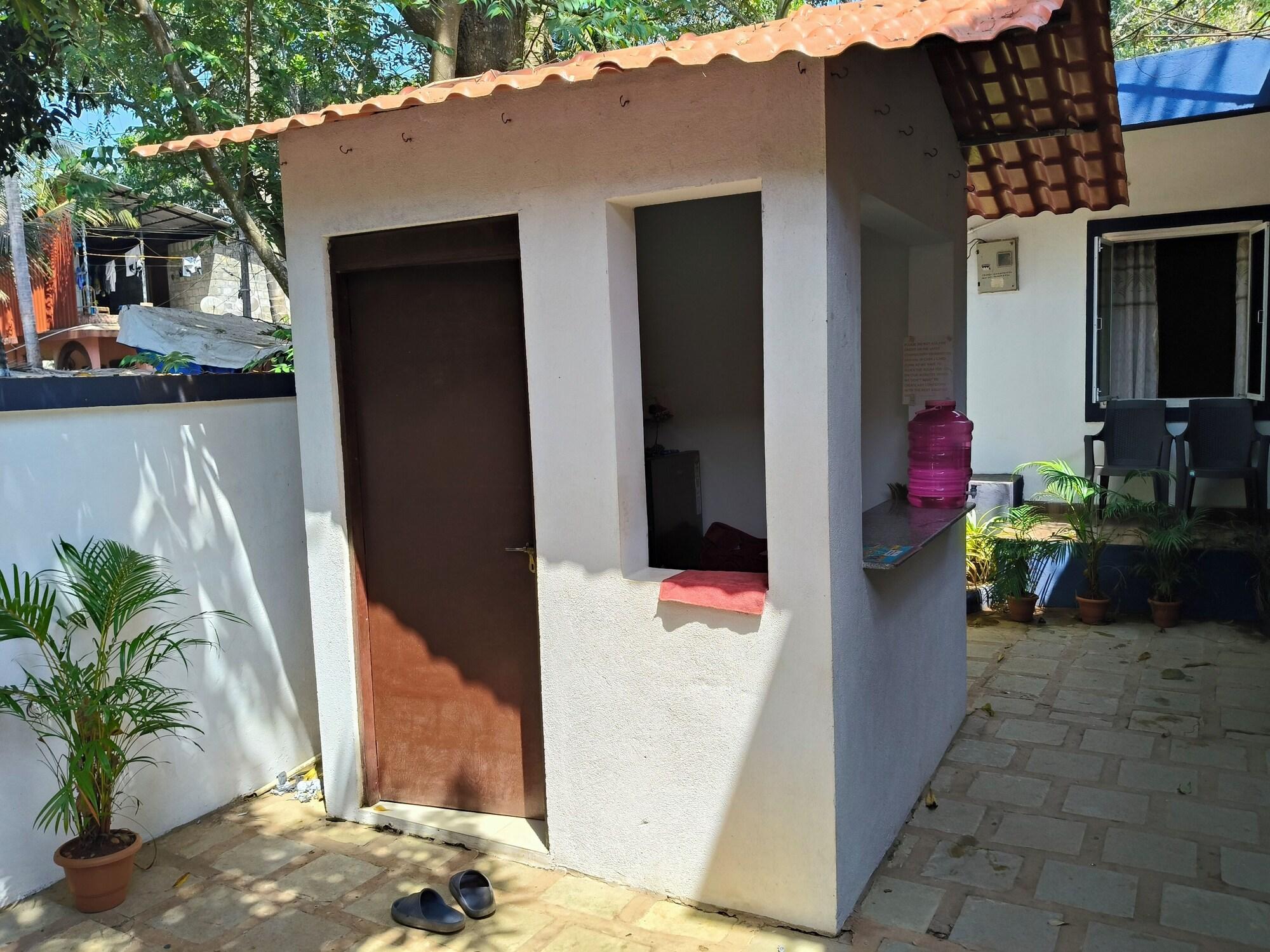 Vista Lobby Shellys Hideout Inn