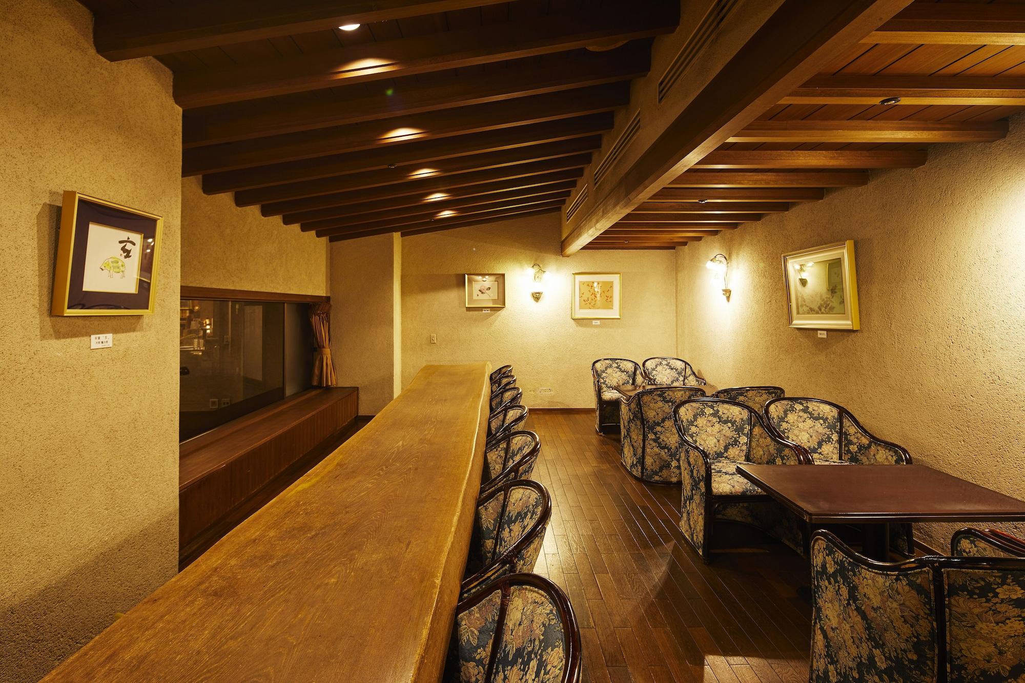 Bar/Salón Yamatoya Honten