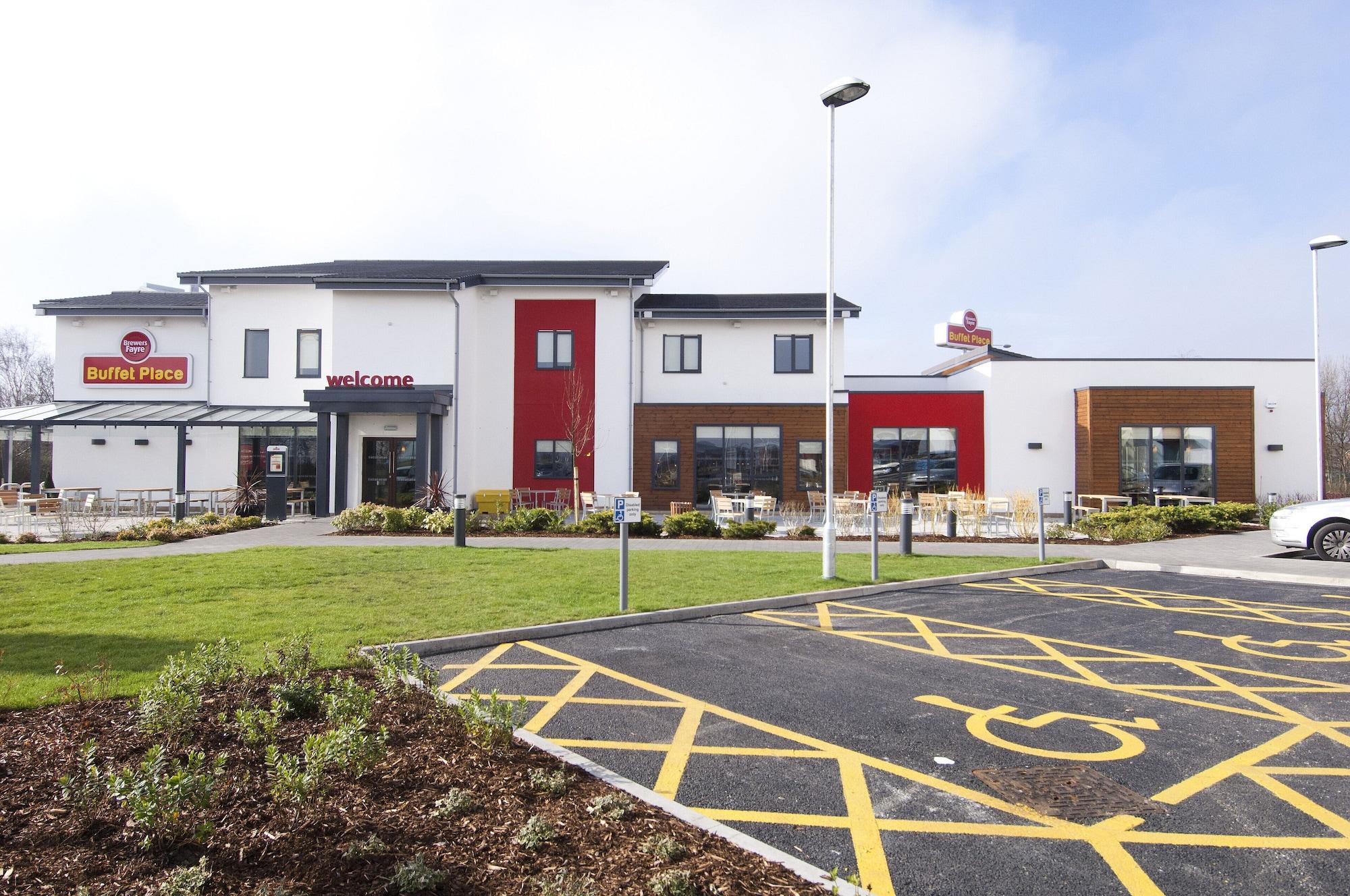 Vista Exterior Premier Inn Widnes