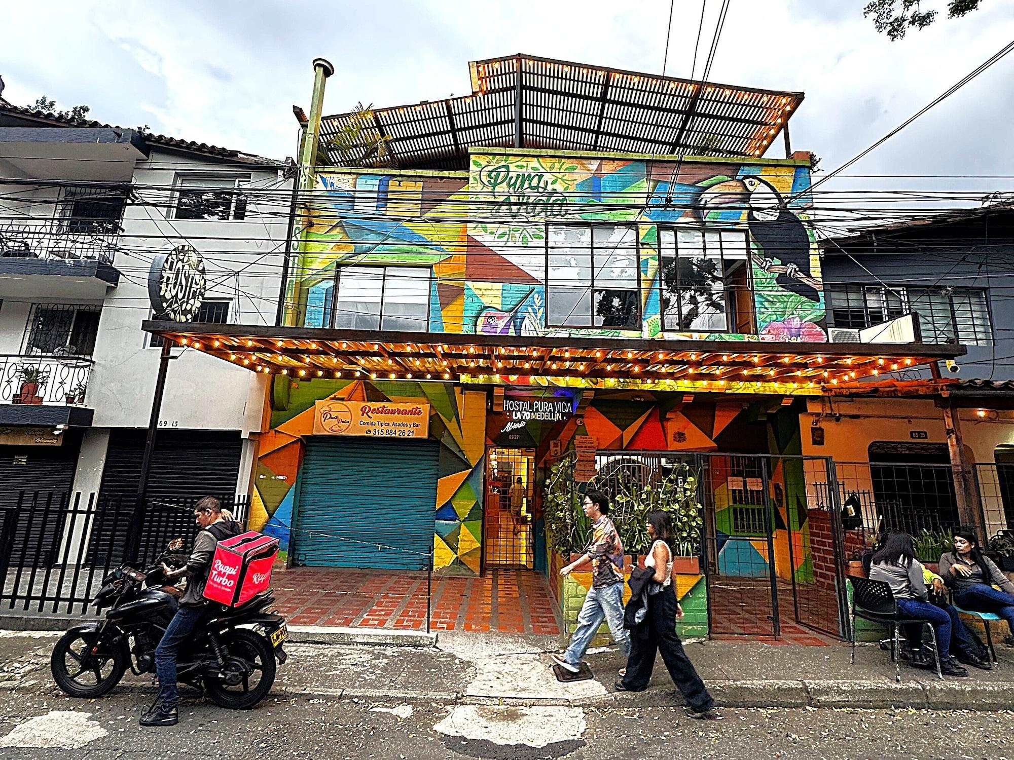 Vista Exterior HOSTAL PURA VIDA LA 70