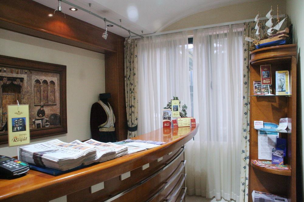 Vista Lobby Villa Royal