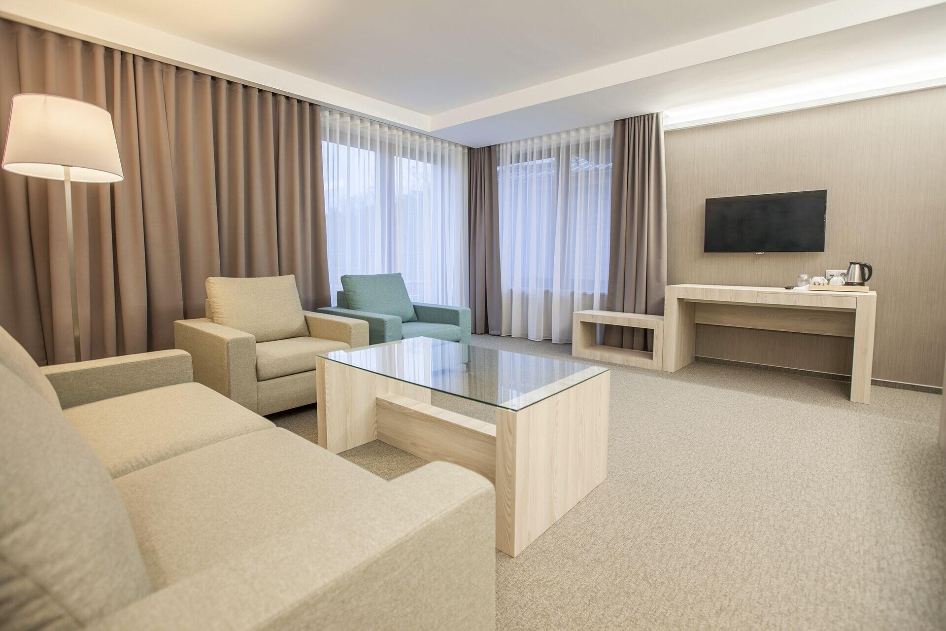 Equipamiento de Habitación Kolumna Park Hotel