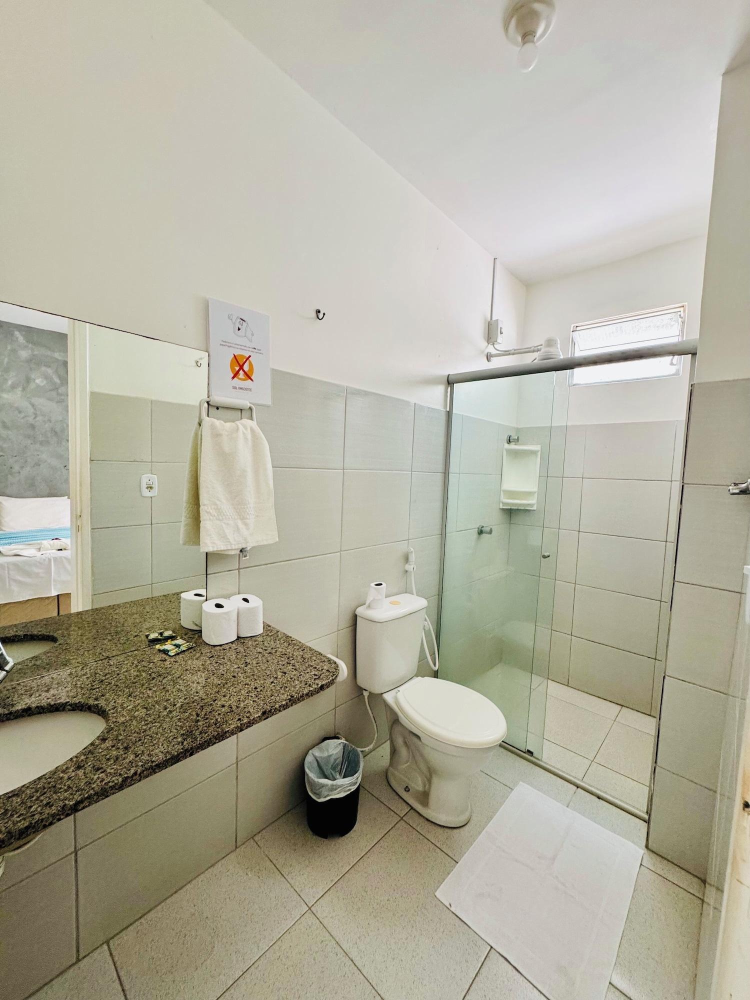 Comodidades do quarto Pousada Sol Nascente