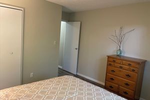 Alojamiento - Charming 2-bedroom apartment near sports complex  Madisonville