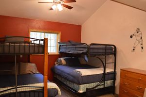 Alquiler Vacacional - Relaxing, spacious cabin w/ hot tub and Starlink's high-speed internet service