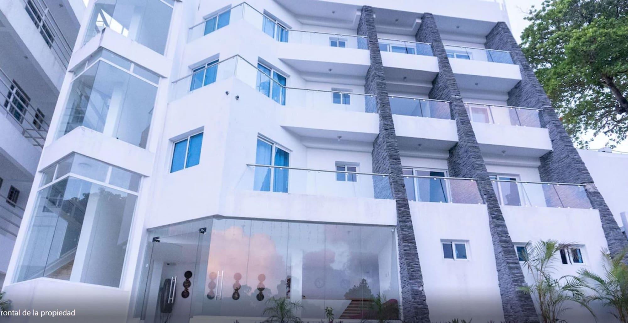 Vista Exterior Samana Suites Hotel