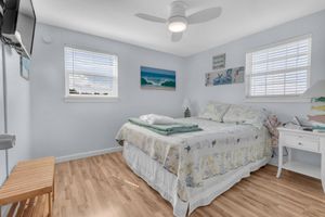 Alquiler Vacacional - Renovated home - walk to the beach!