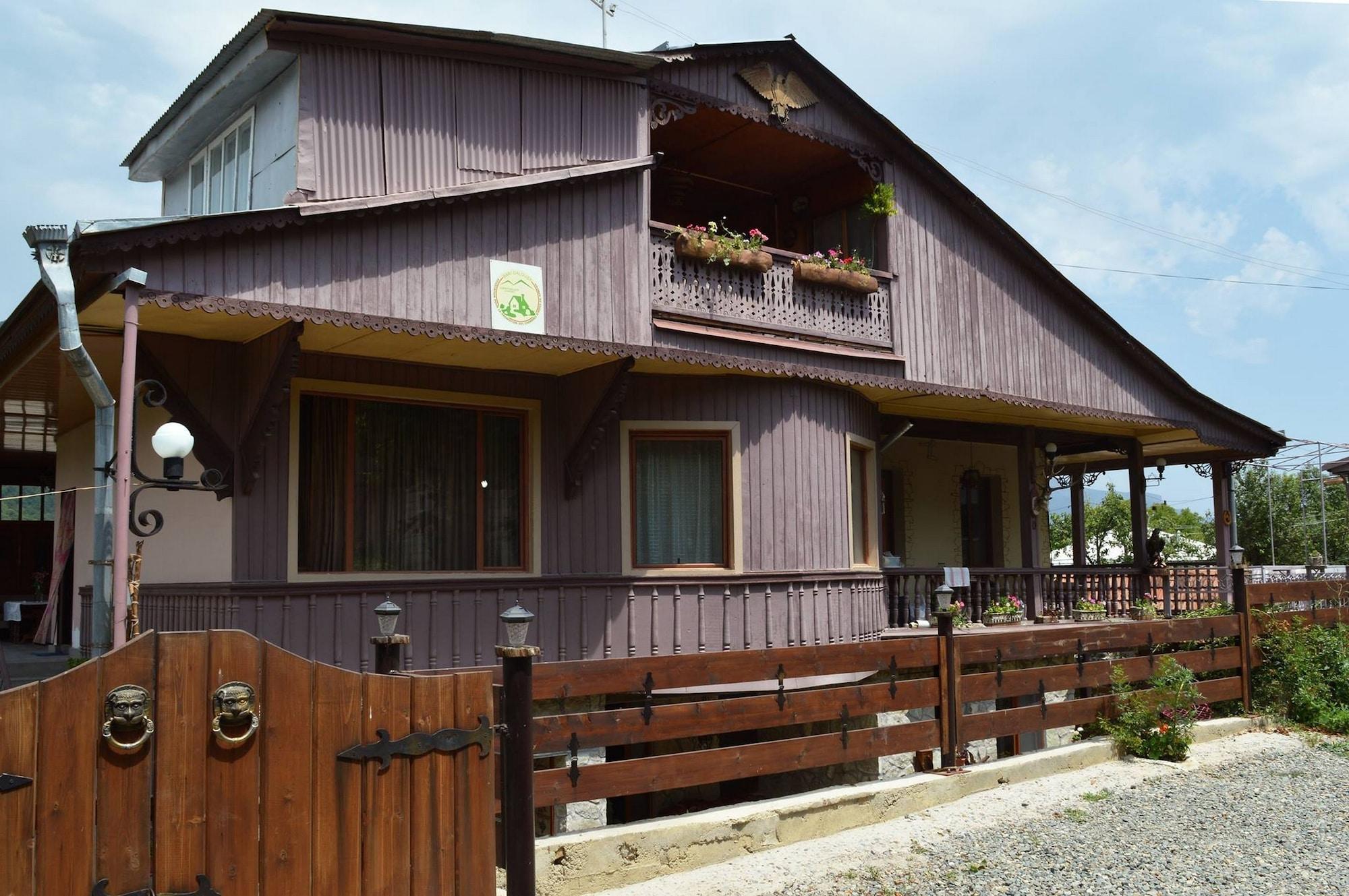 Vista Exterior Artsiv Guesthouse