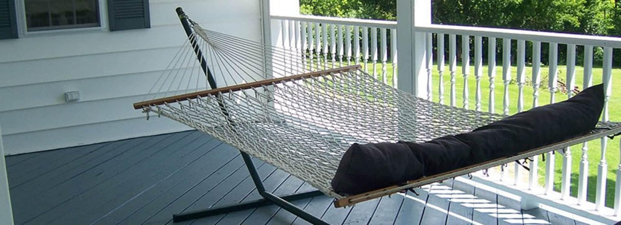 Comodidades del Alojamiento Locust Tree Bed and Breakfast LLC