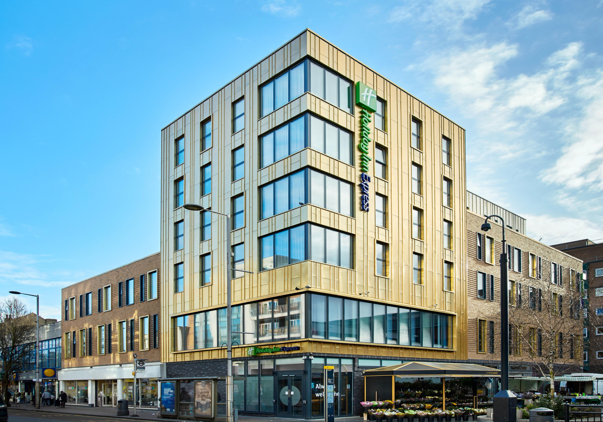 Vista Exterior Holiday Inn Express London - Ealing, an IHG Hotel