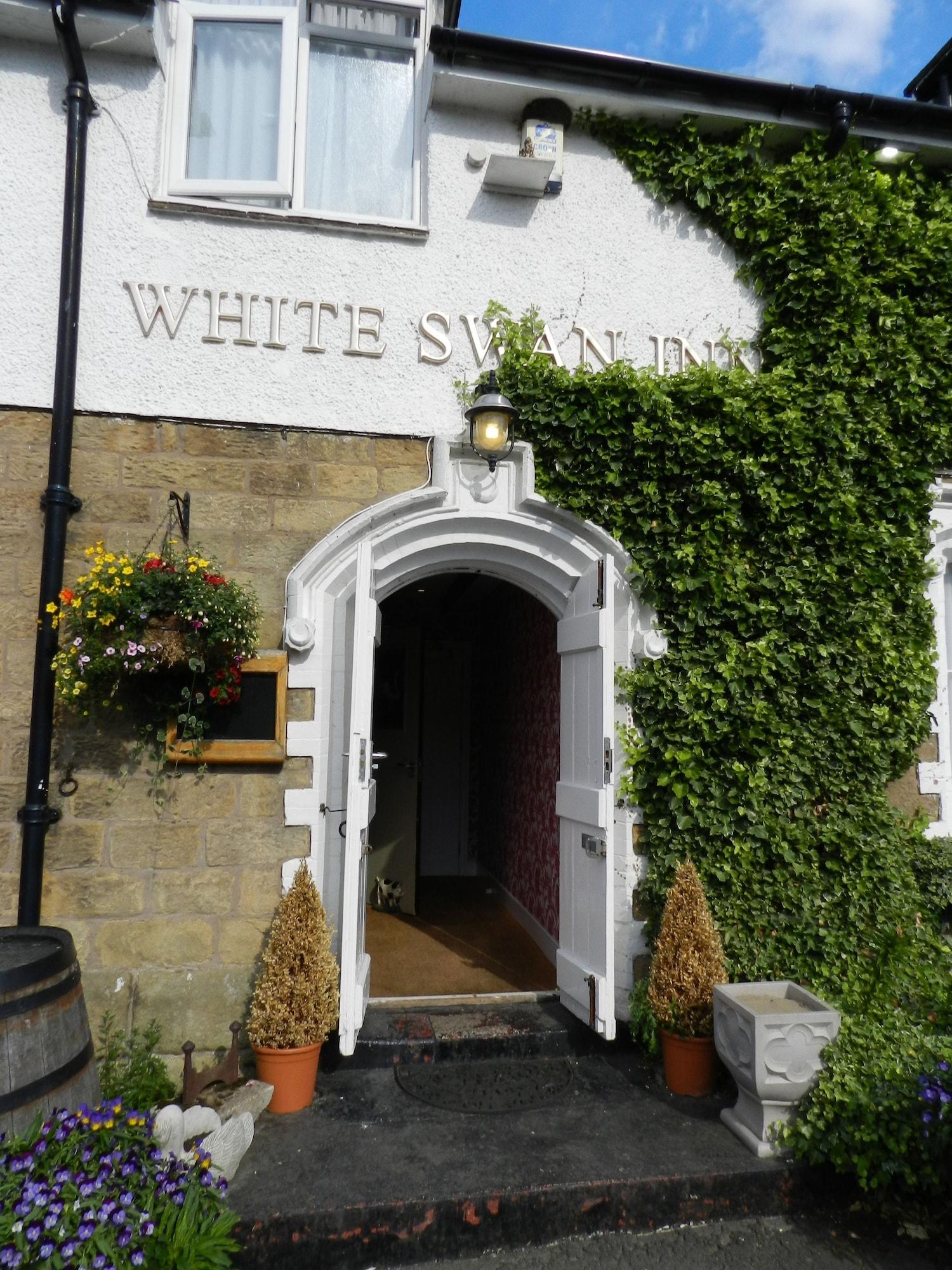 Vista Exterior The White Swan Inn